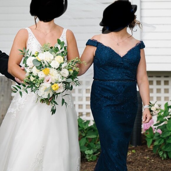 Navy mother of the bride/groom gown - Picture 7 of 7